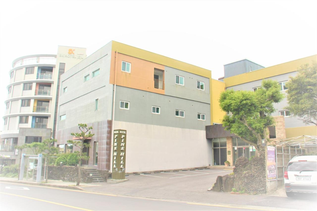 Pinehill Hotel Jeju Exterior photo